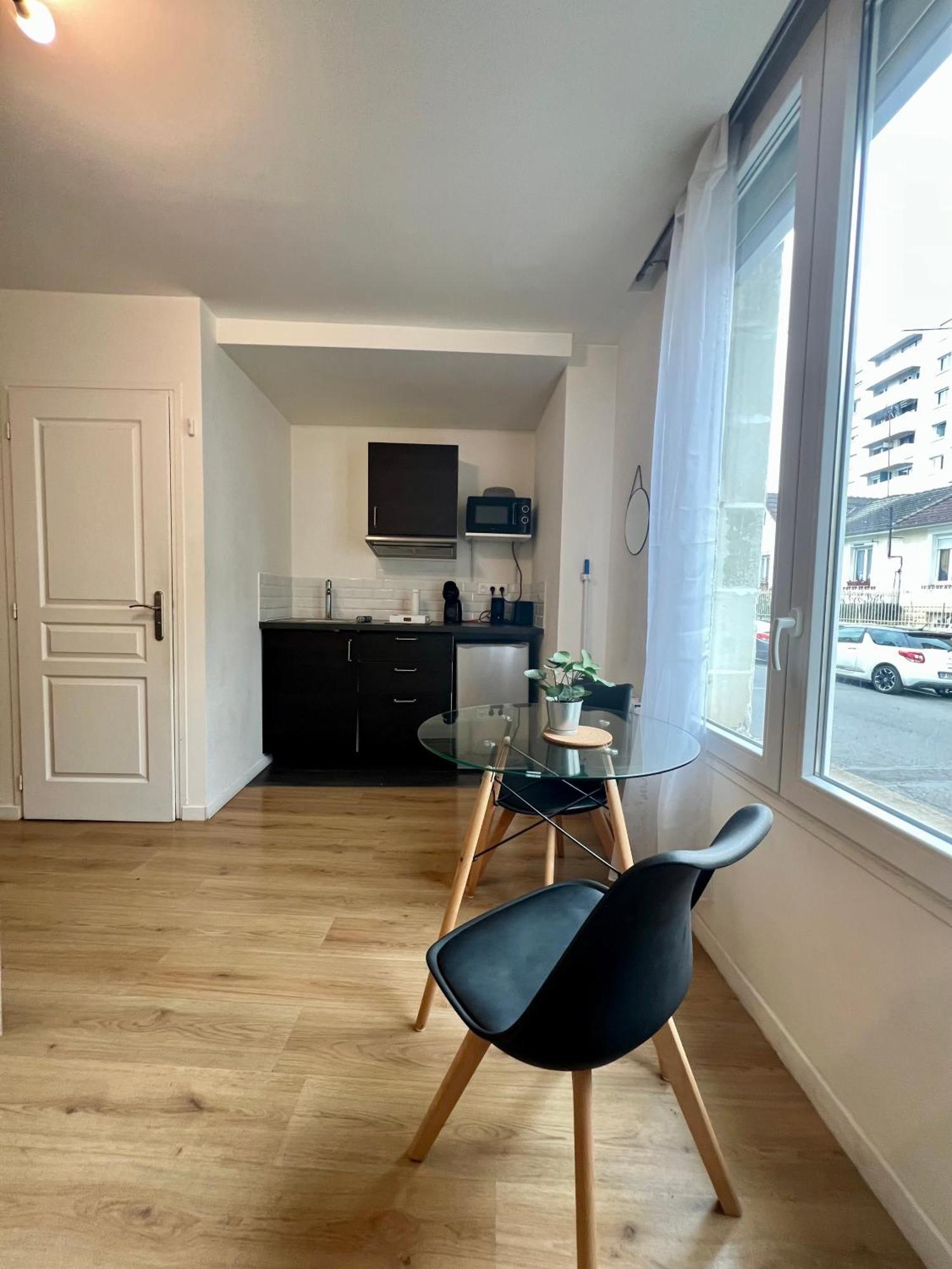 Studios Ideal Pro I Centre-Ville & Parking Gratuit Châtellerault Dış mekan fotoğraf