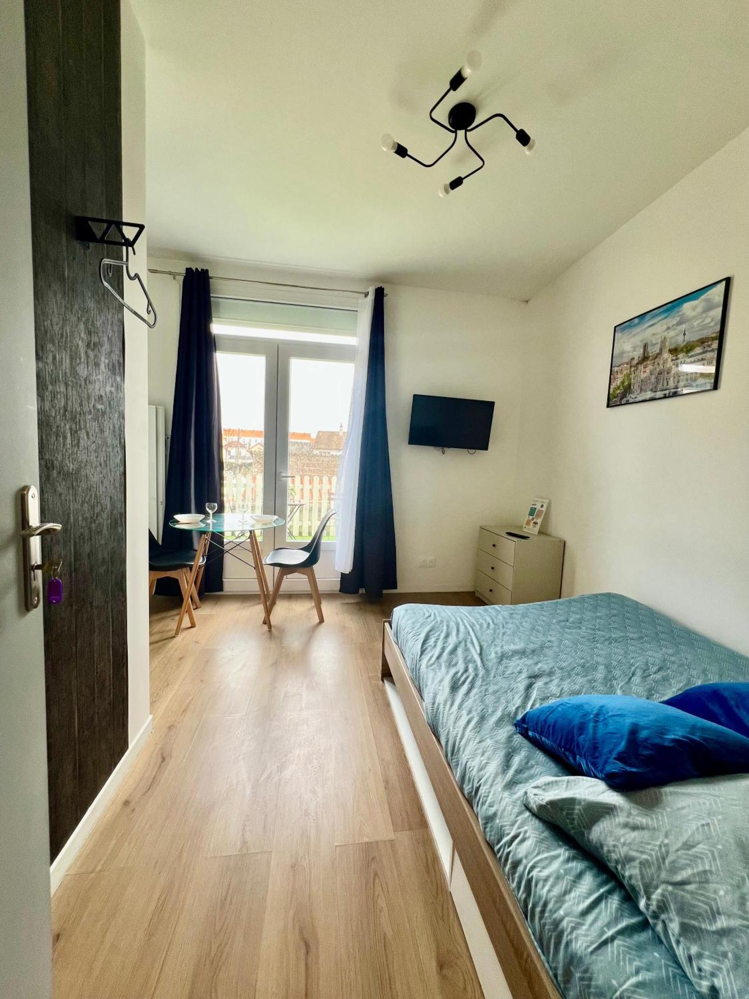 Studios Ideal Pro I Centre-Ville & Parking Gratuit Châtellerault Dış mekan fotoğraf